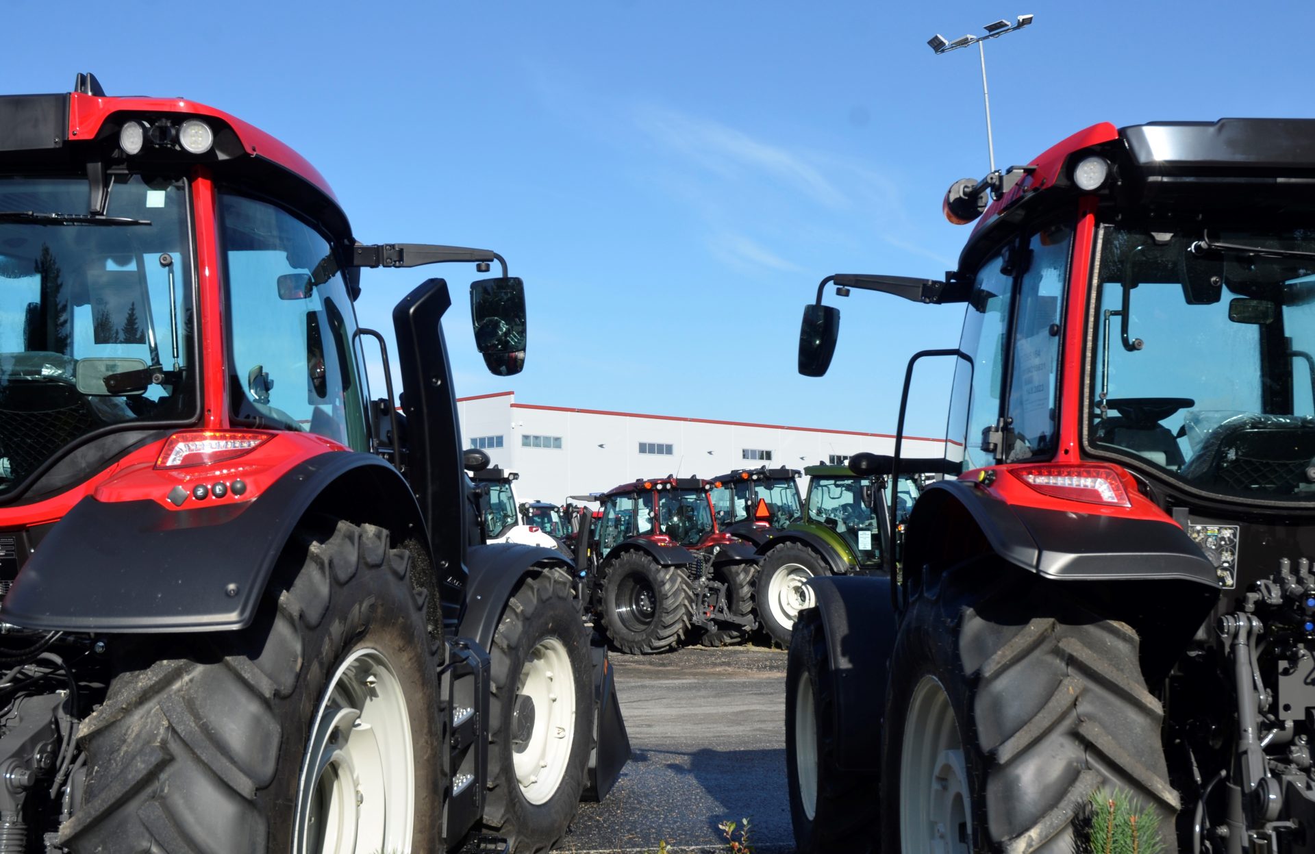 Fewer new tractors in major markets