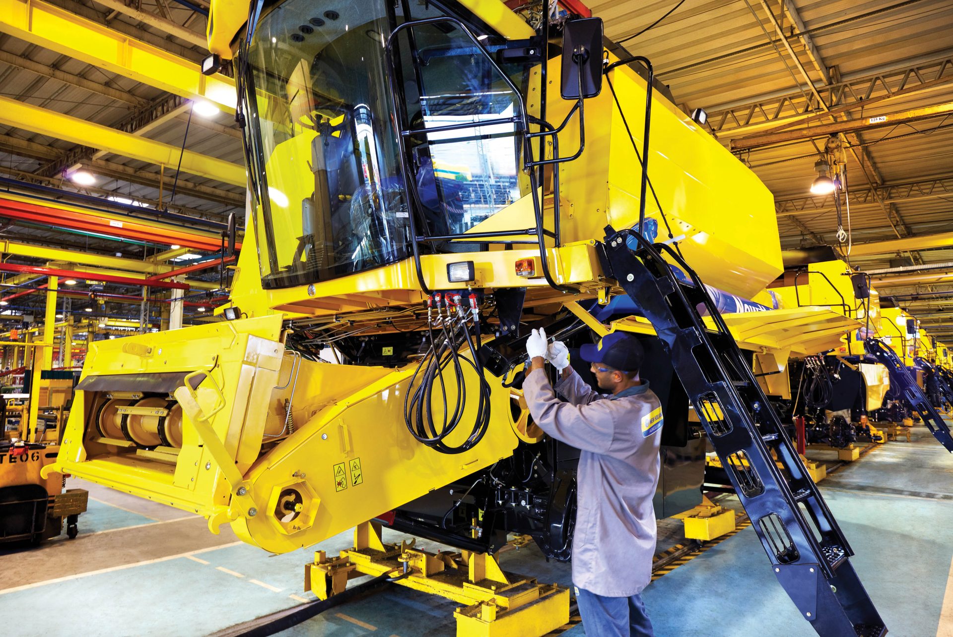 Lower Q4 but higher full year results for CNH