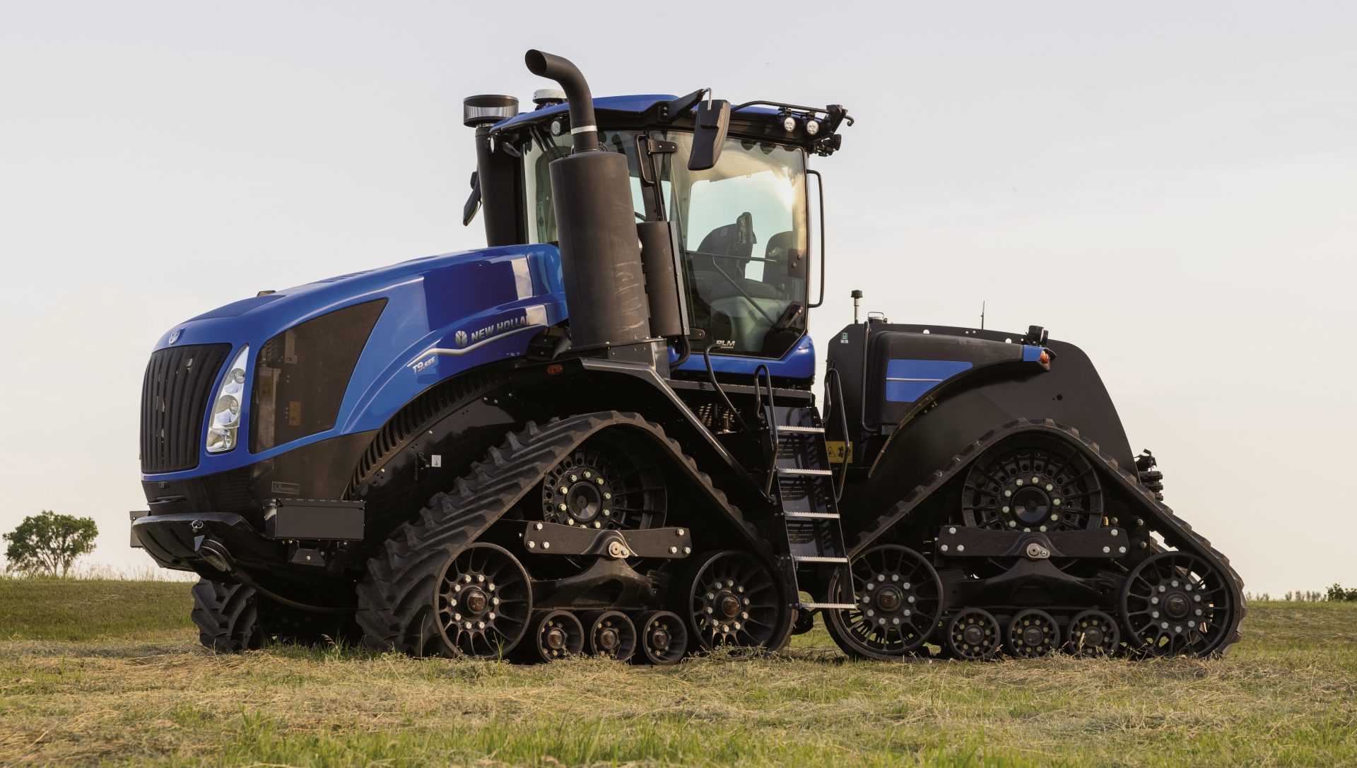 New Holland updates the T9