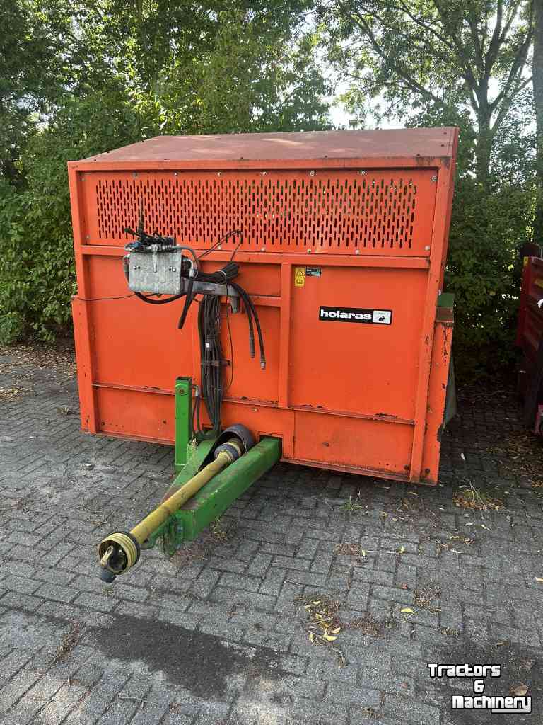 Silage-block distribution wagon Holaras RABBIT 5000