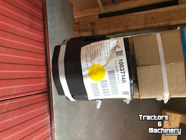Front-hitch & Pto Valtra Zuidberg T4 frontaftakas frontpto