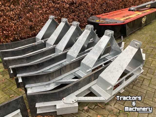 Manure scraper  Rubberschuif / mestschuif / sneeuwschuif , divere breedtes if 3 punts opname/lepelinsteek