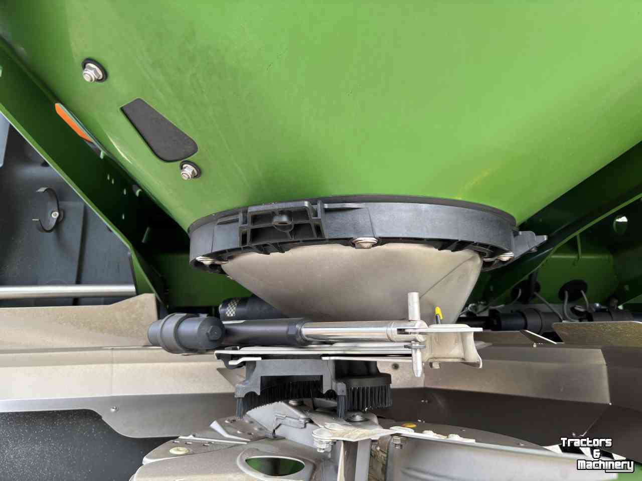 Fertilizer spreader Amazone ZA-TS 3200 ProfisPro Hydro