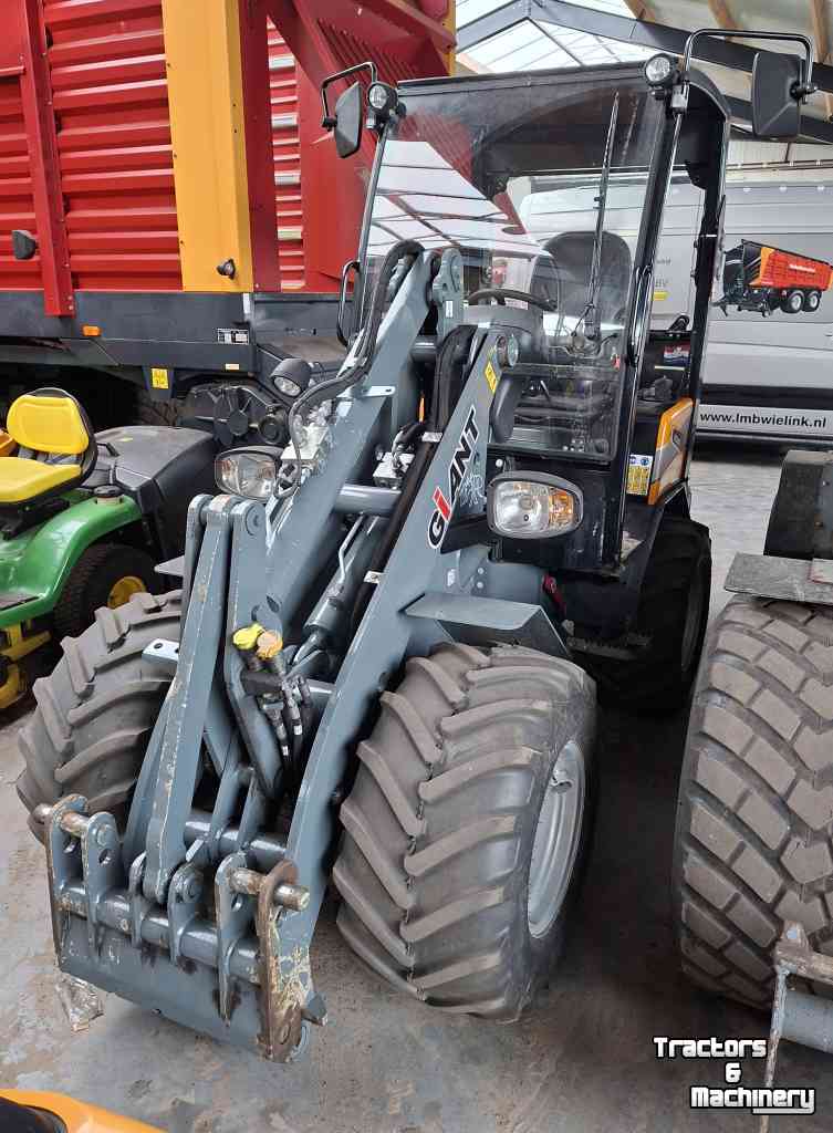 Wheelloader Giant G2500HD