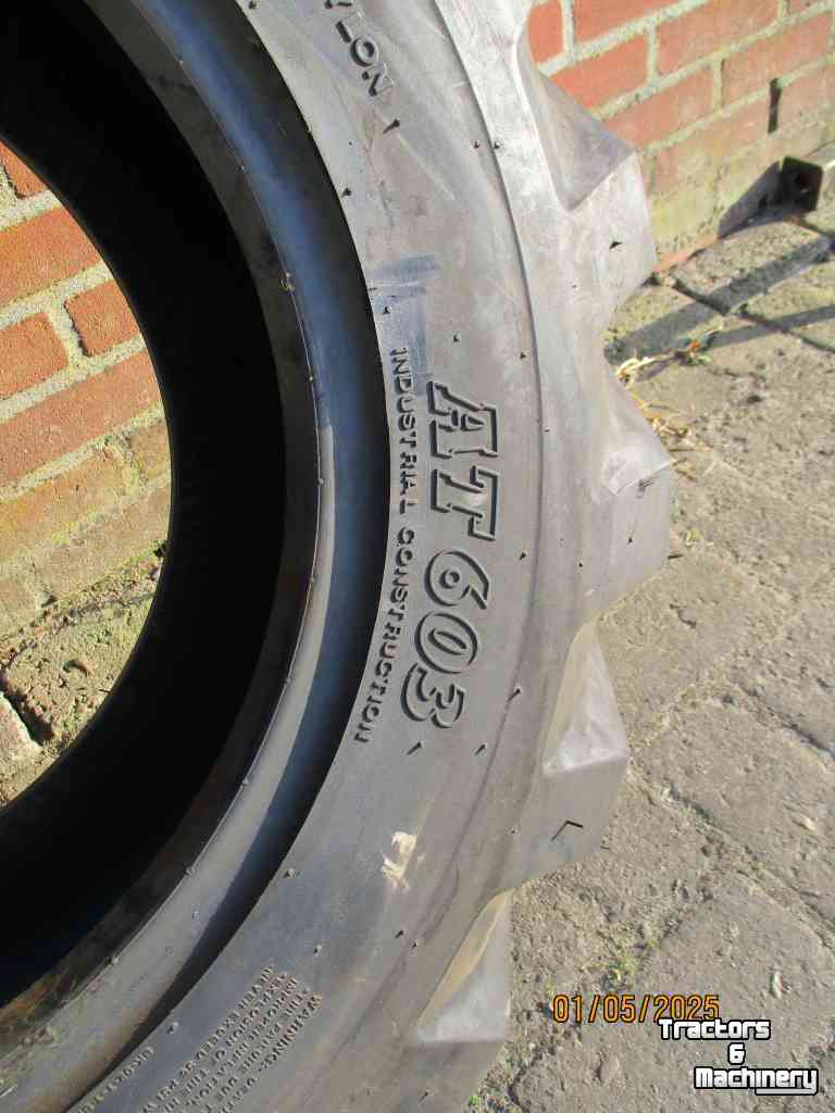 Wheels, Tyres, Rims & Dual spacers BKT 10.5/80-18 AT