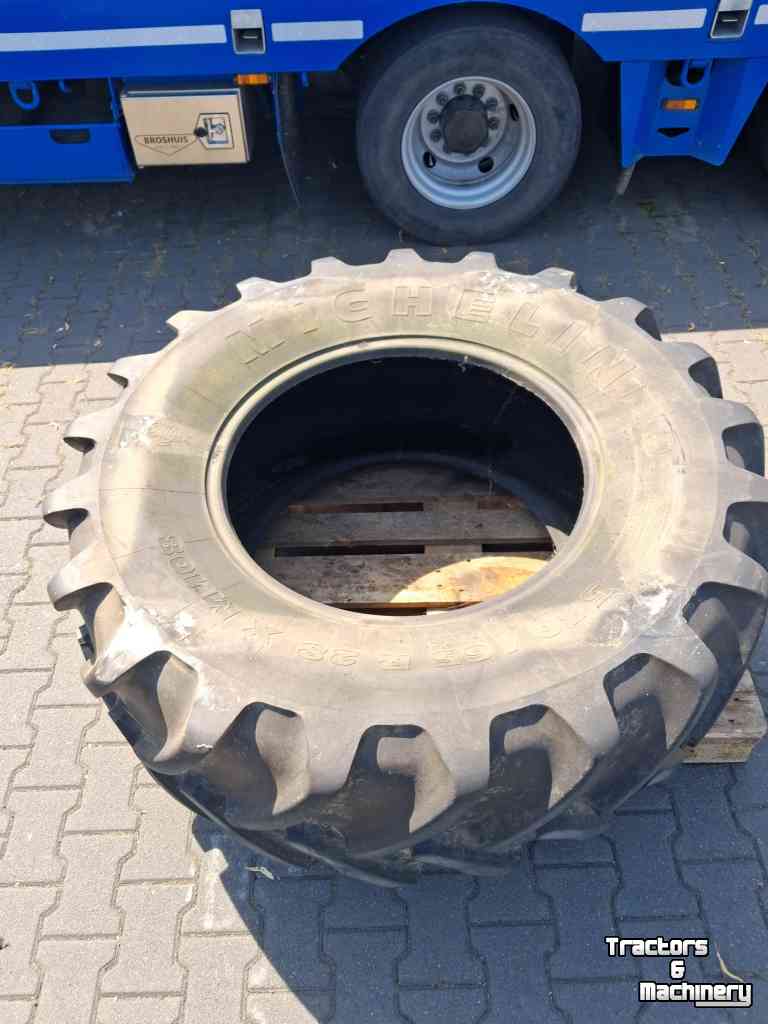 Wheels, Tyres, Rims & Dual spacers Michelin 540/65R28 XM 108