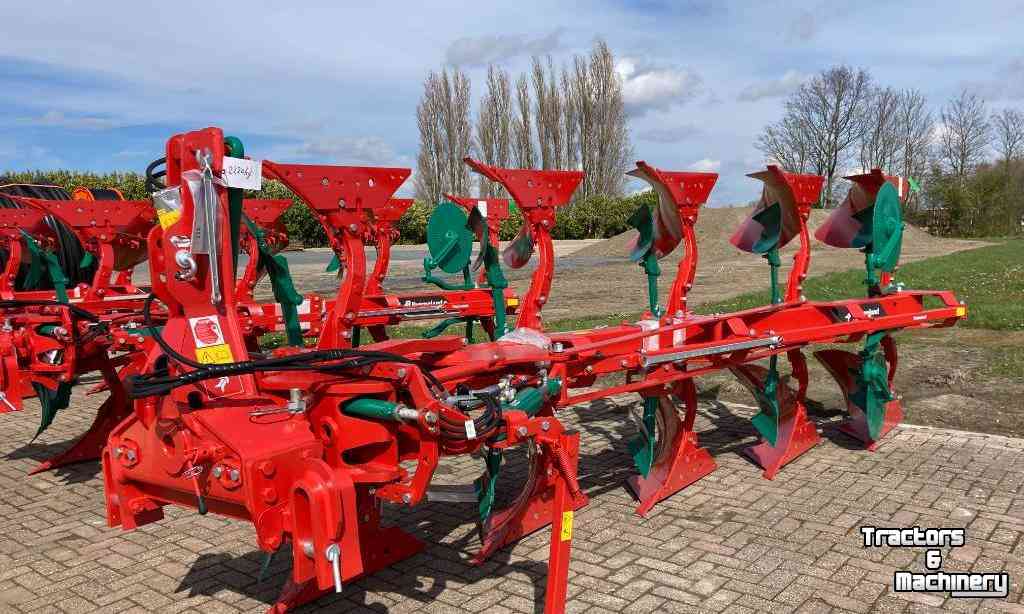 Ploughs Kverneland LB 100-300 5-schaar wentelploeg