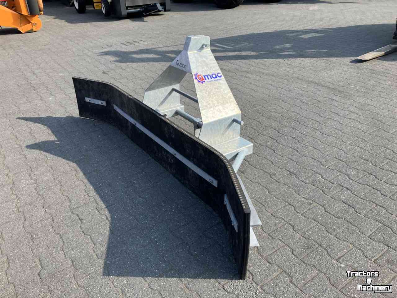 Snow Removal Equipment Qmac rubberschuif 270cm breed