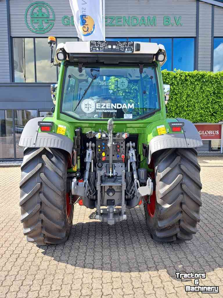 Tractor Fendt 211