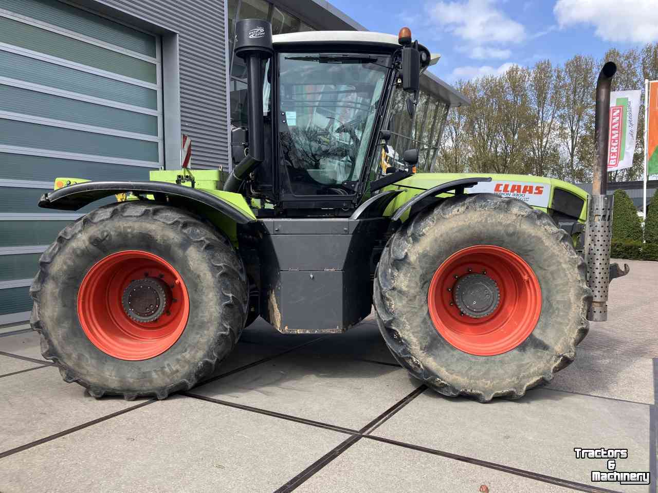 Tractor Claas Xerion 3300 Tractor