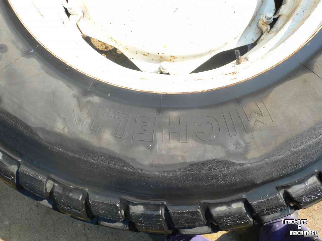 Wheels, Tyres, Rims & Dual spacers Michelin 18.4 R30