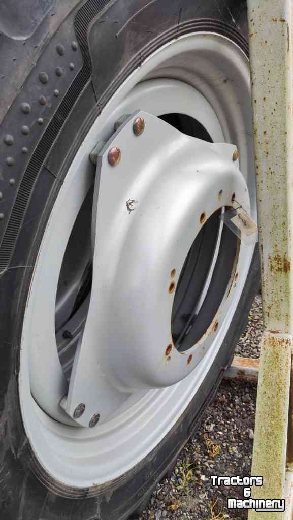 Wheels, Tyres, Rims & Dual spacers  320/85R38 Alliance agristar