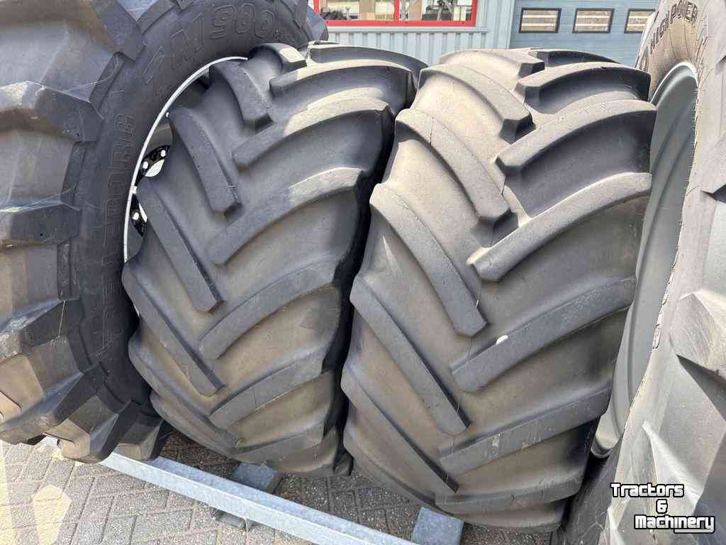 Wheels, Tyres, Rims & Dual spacers Trelleborg 710/70R42 + Mitas 600/70