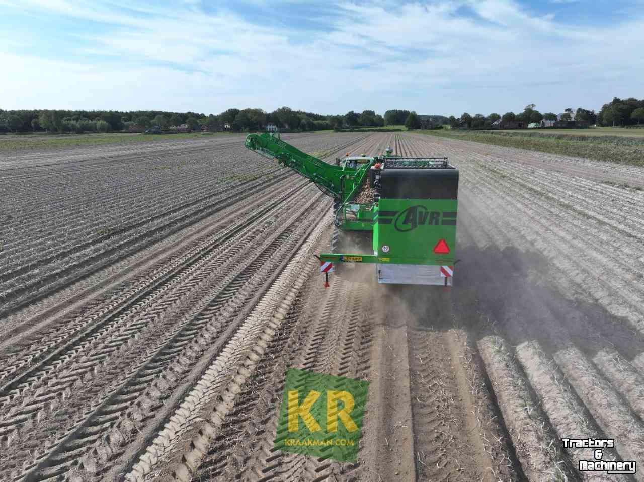 Potato harvester AVR Spirit 9200i Aardappelrooier Demo