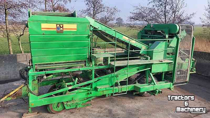 Potato harvester AVR 29 CLO bunkerrooier, 2 rijig