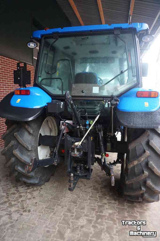 Tractors New Holland T5040 met maar 860 uur