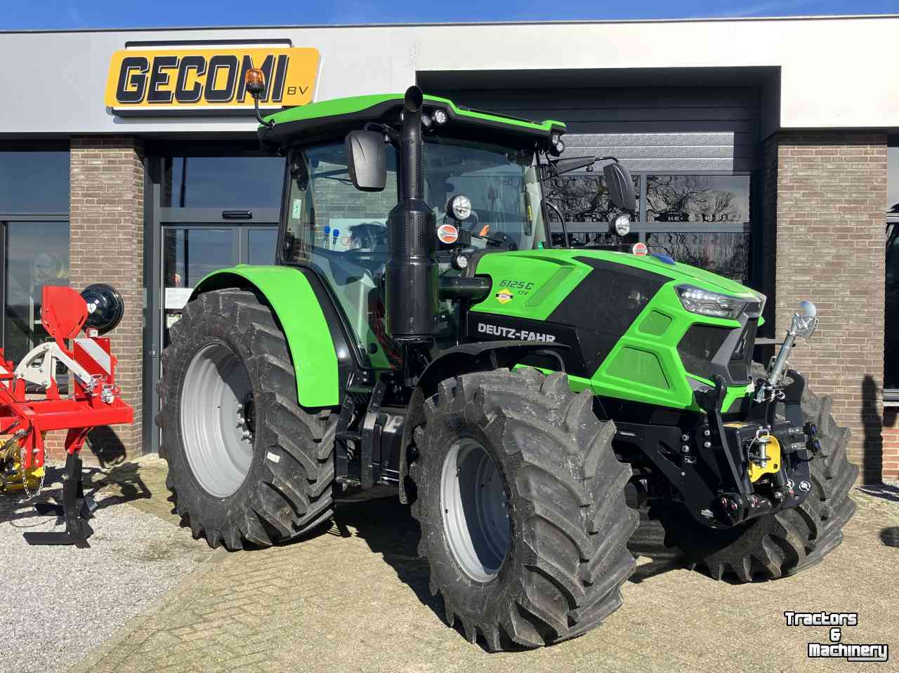 Tractors Deutz-Fahr 6125C TTV uit voorraad leverbaar 0% financiering