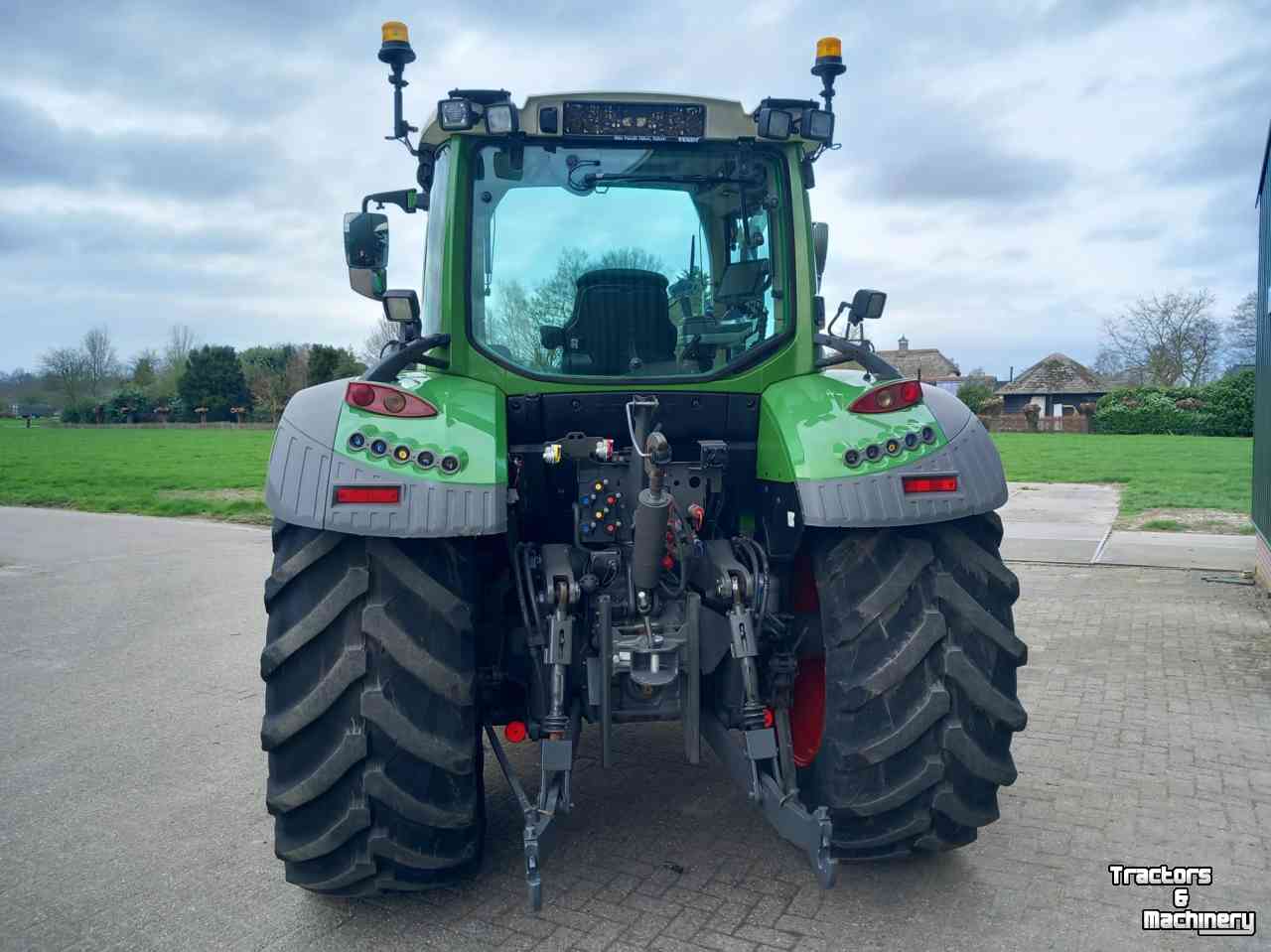 Tractors Fendt 516 S4 Power Plus