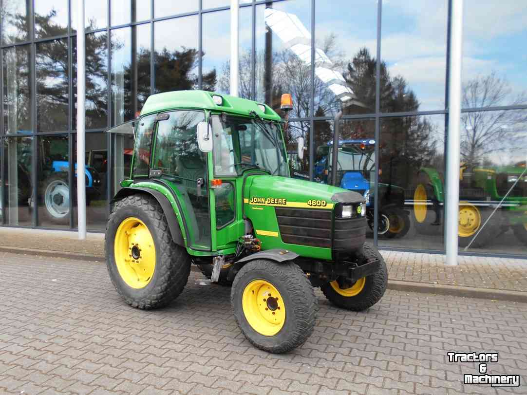 Tractors John Deere 4600