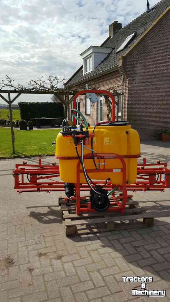 Fieldsprayer 3 points  Jarmet veldspuiten 200 , 300 , 400 & 600 ltr en 1000 ltr