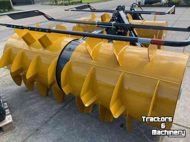 Silage spreader Mammut Gigant SF 280 HSB kuilverdeler