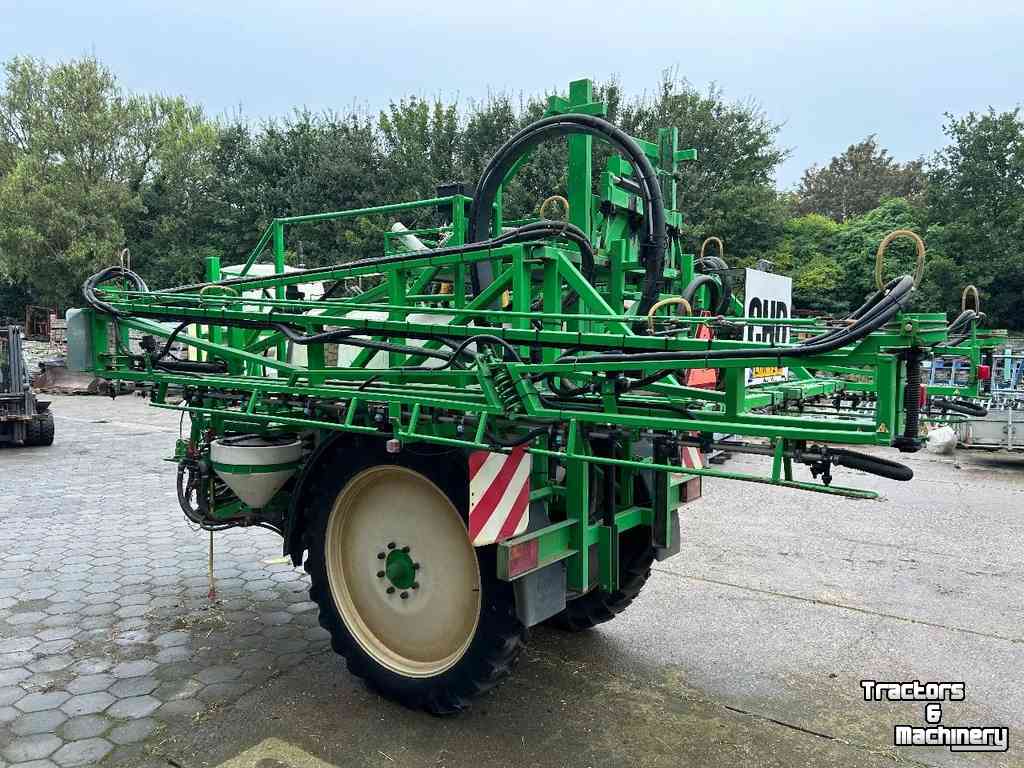 Fieldsprayer pull-type CHD U1827