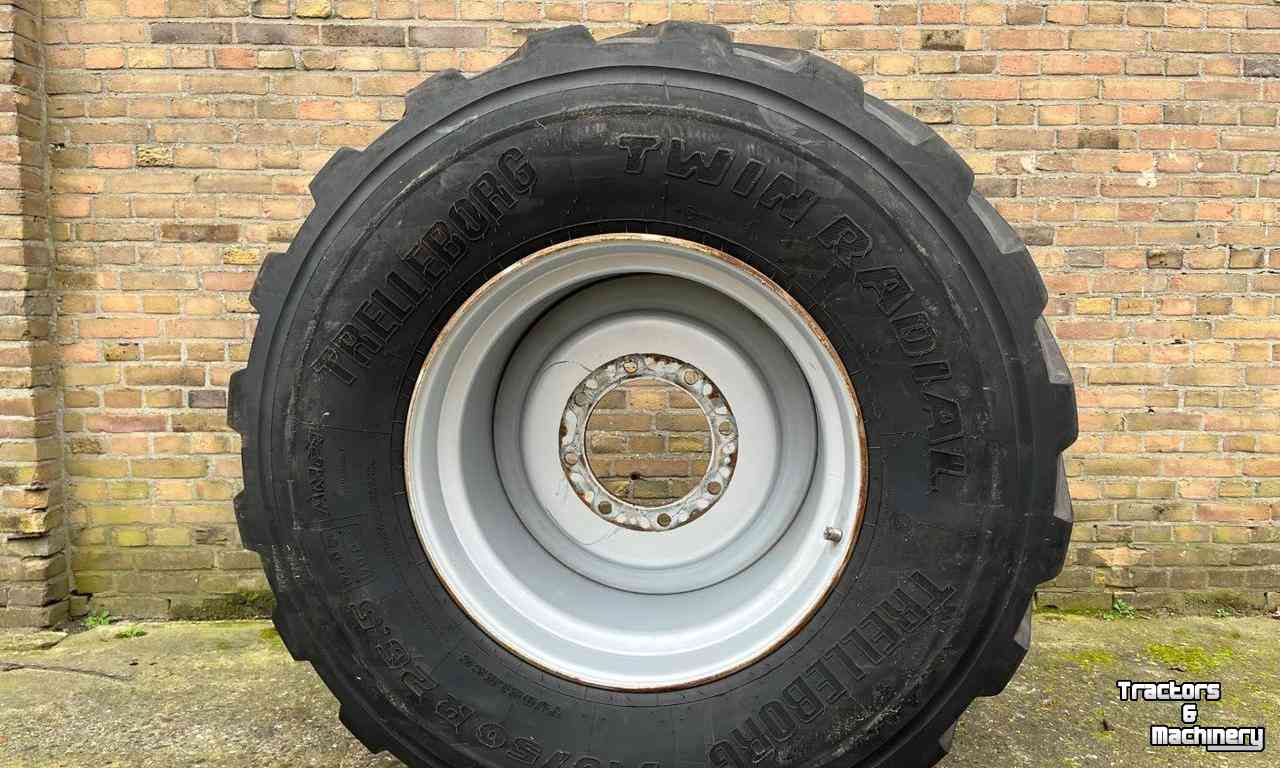 Wheels, Tyres, Rims & Dual spacers Trelleborg 710/50R26.5 Twin Radial 25 mm