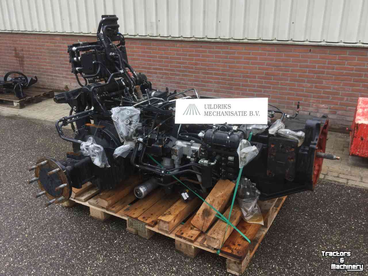 Used parts for tractors Deutz-Fahr ZF versnellingsbak compleet