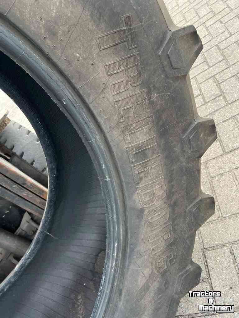 Wheels, Tyres, Rims & Dual spacers Trelleborg 650/65R42 eenling gebruikt