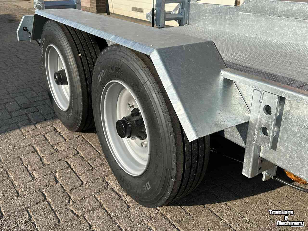 Low loader / Semi trailer AGM Inrij transportwagen / Oprijwagen / Machine transporter / Mini-dieplader