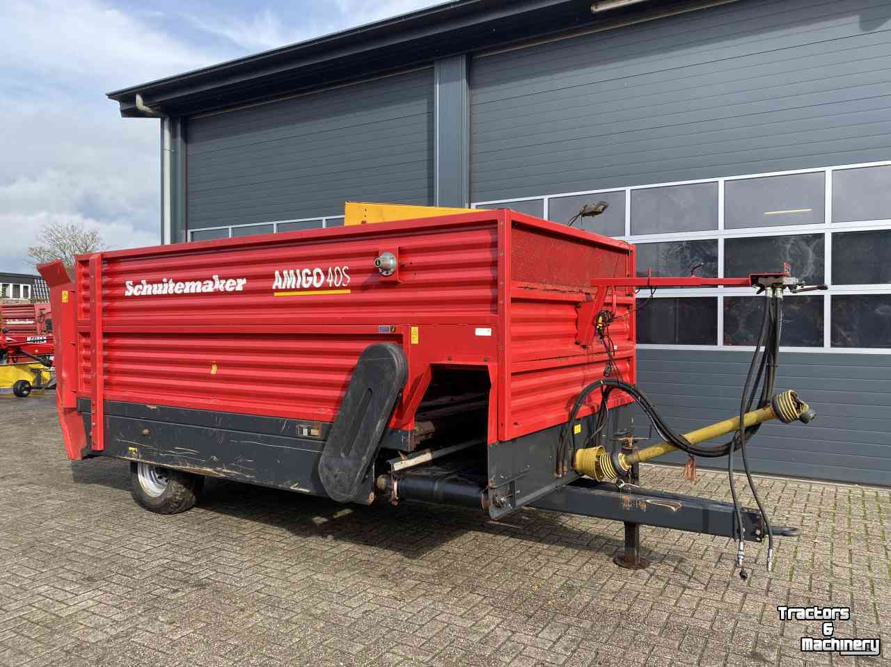Silage-block distribution wagon Schuitemaker Amigo 40