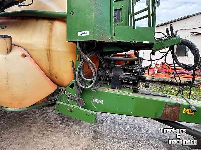Fieldsprayer pull-type Amazone UX 4200