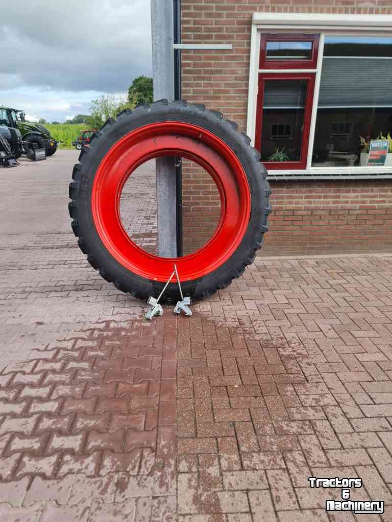 Wheels, Tyres, Rims & Dual spacers  GS DUBBELLUCHT 270/85R54 NAAST 650/65R42