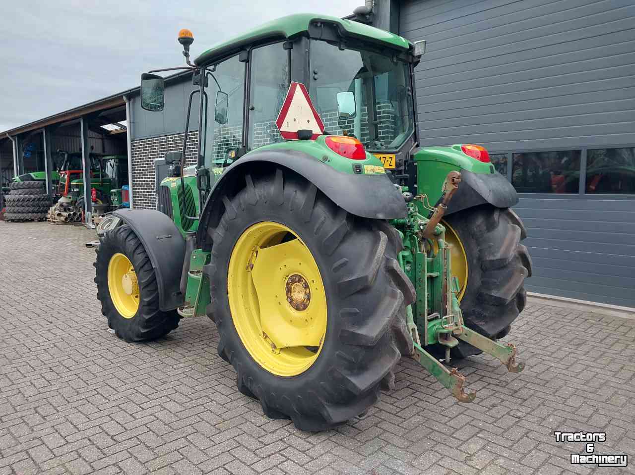 Tractor John Deere 6120 met Superkruip
