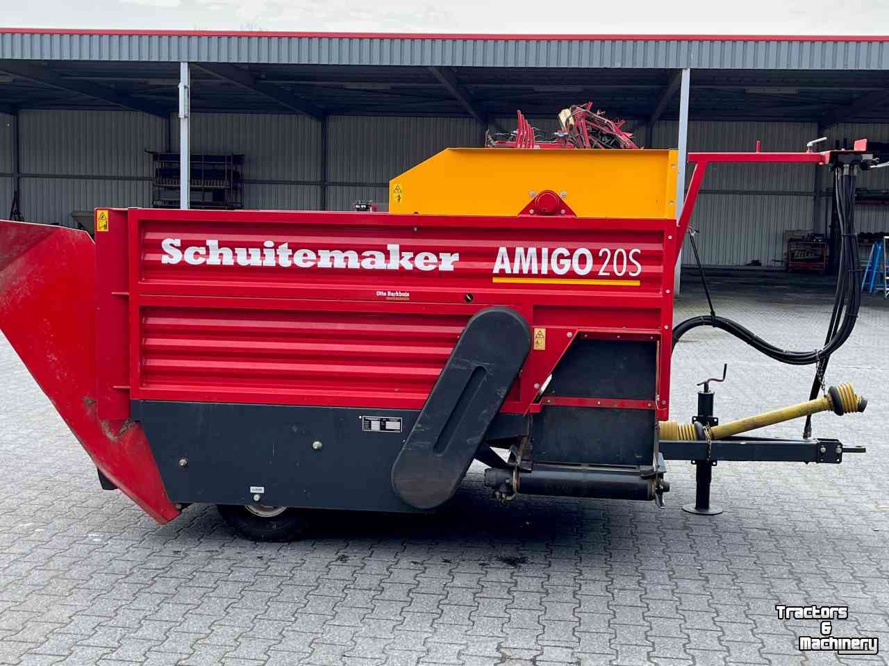Silage-block distribution wagon Schuitemaker Amigo 20s