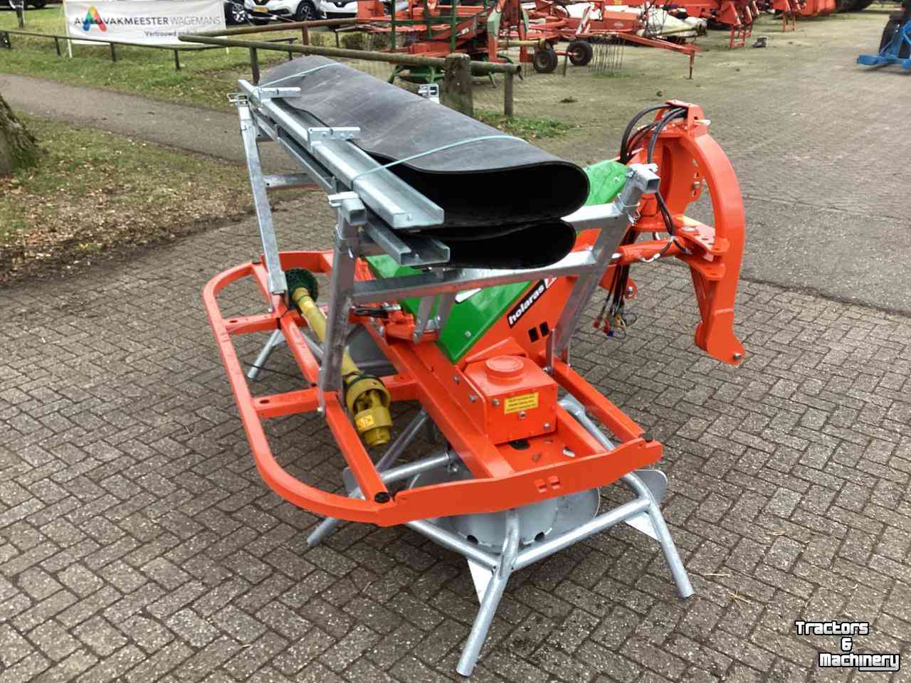 Silage spreader Holaras Jumbo HK Kuilverdeler