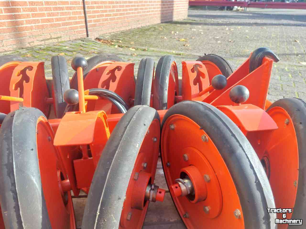 Vegetable- / Precision-seed drill Kuhn Maxima aandrukwielen