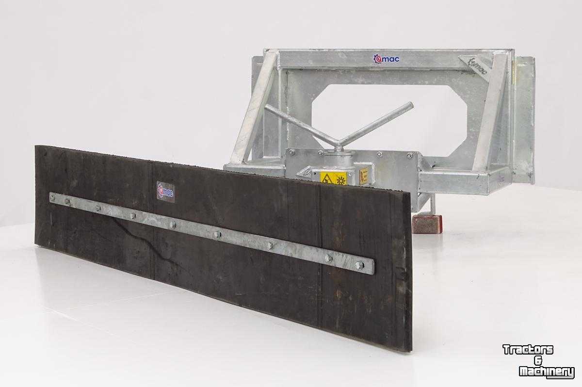 Rubber yard scraper Qmac Gummischieber 2700mm 270cm anbau Bobcat