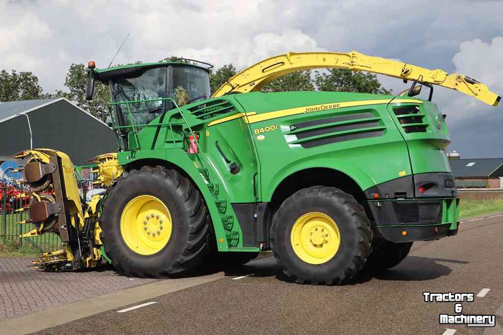 Forage-harvester John Deere 8400