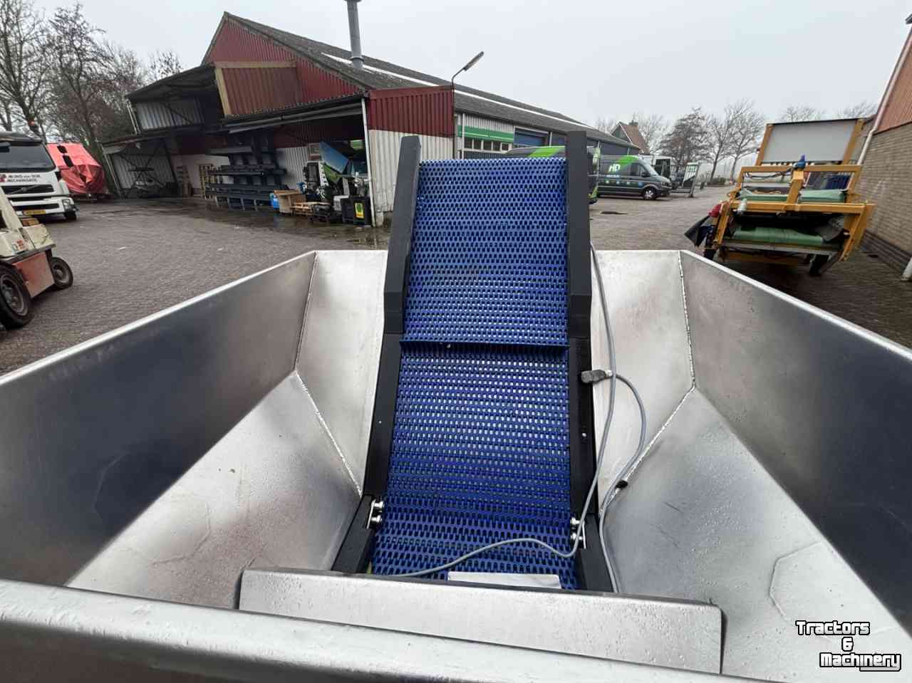 Other conveying equipment and accessories  Natte bunker elevator, RVS