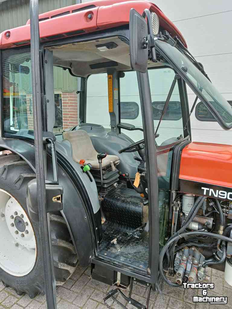 Small-track Tractor New Holland tn90f