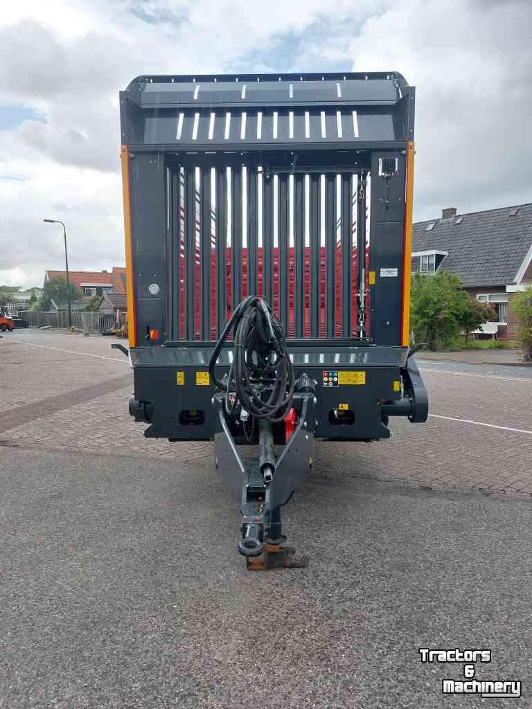 Self-loading wagon Schuitemaker Rapide 65W opraapwagen