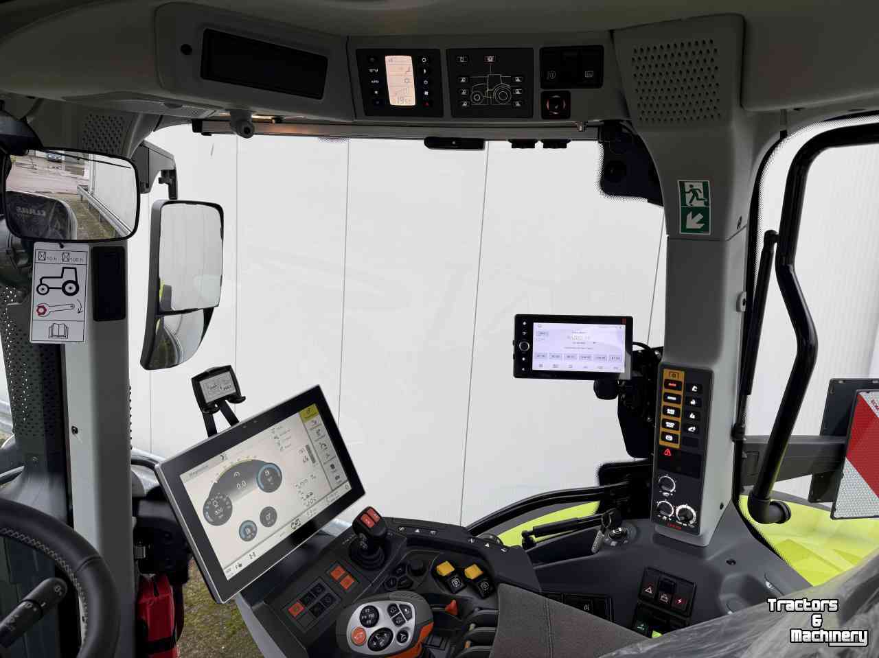 Tractor Claas ARION 570 CMATIC