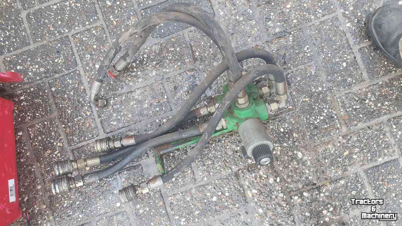 Other tractors and accessories  John Deere hydrauliek delen