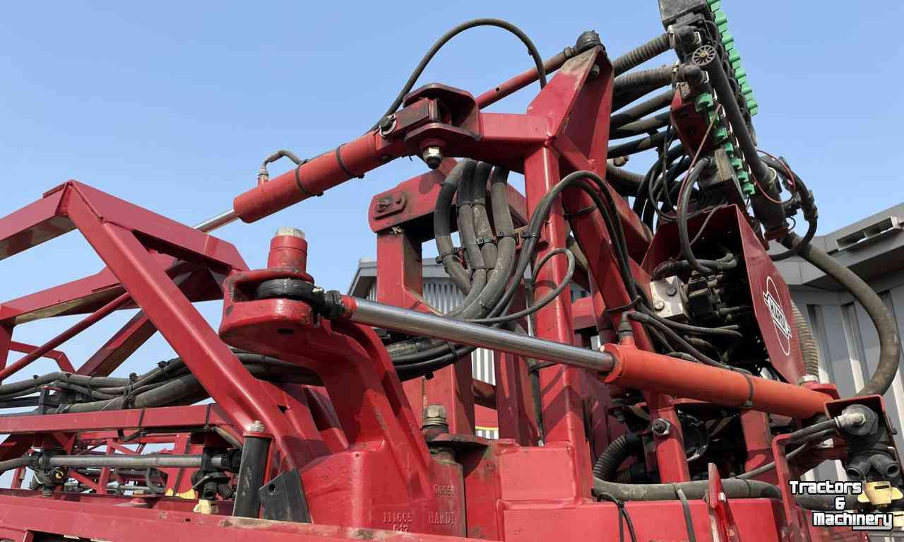 Fieldsprayer pull-type Hardi Navigator 24 m