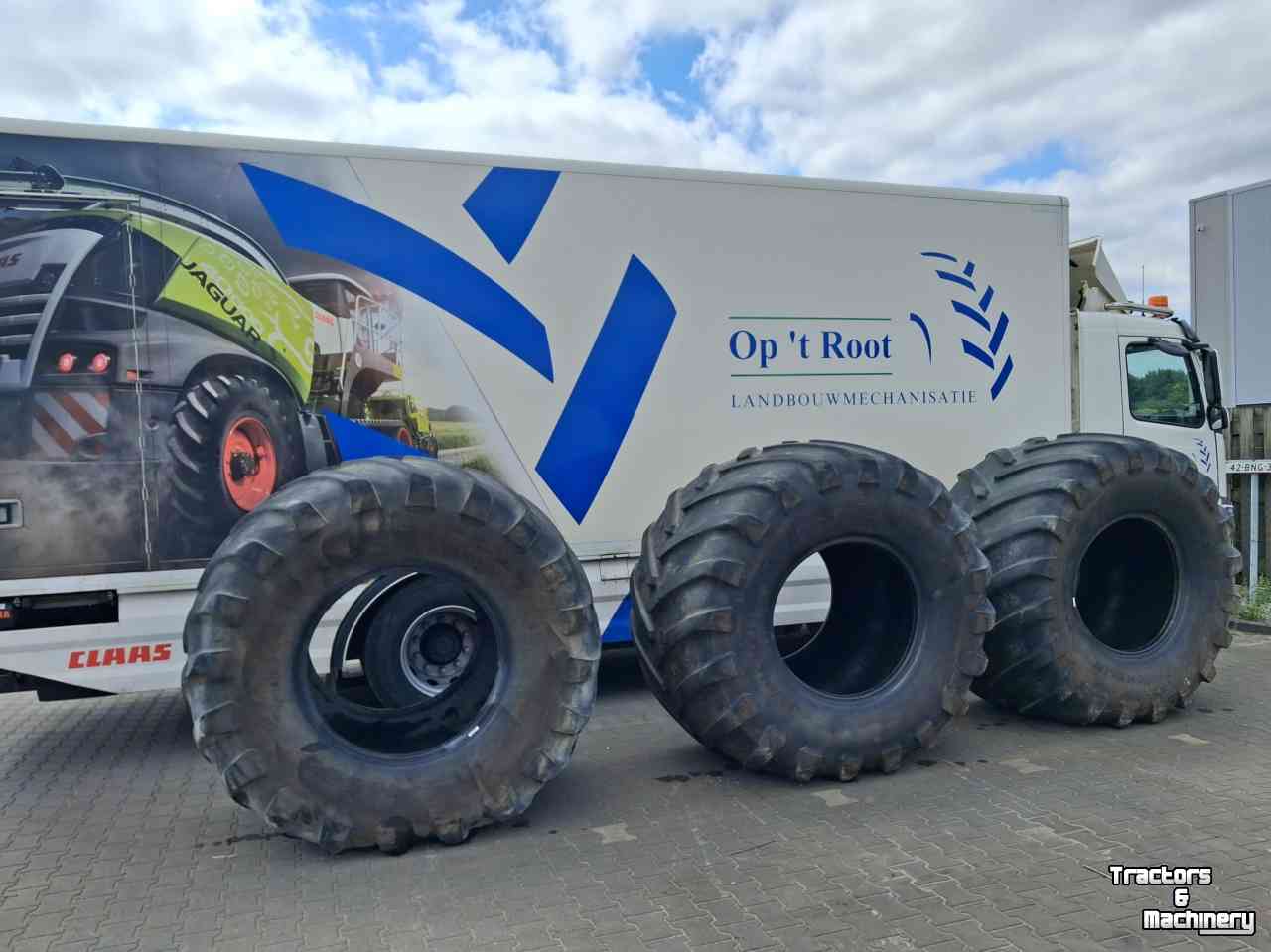 Wheels, Tyres, Rims & Dual spacers Michelin Mega x Bib 1050/50r32