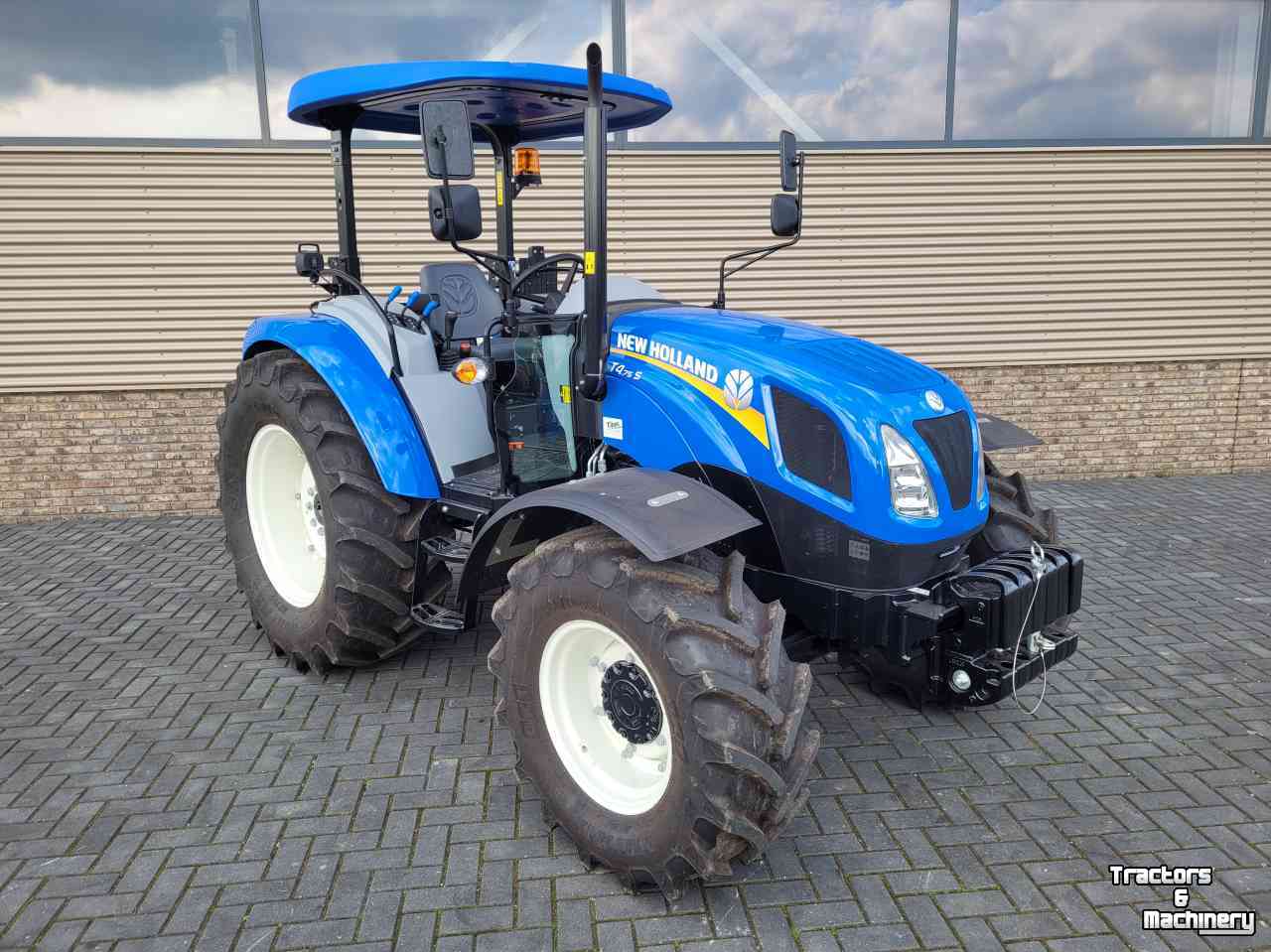 Tractors New Holland t4.75