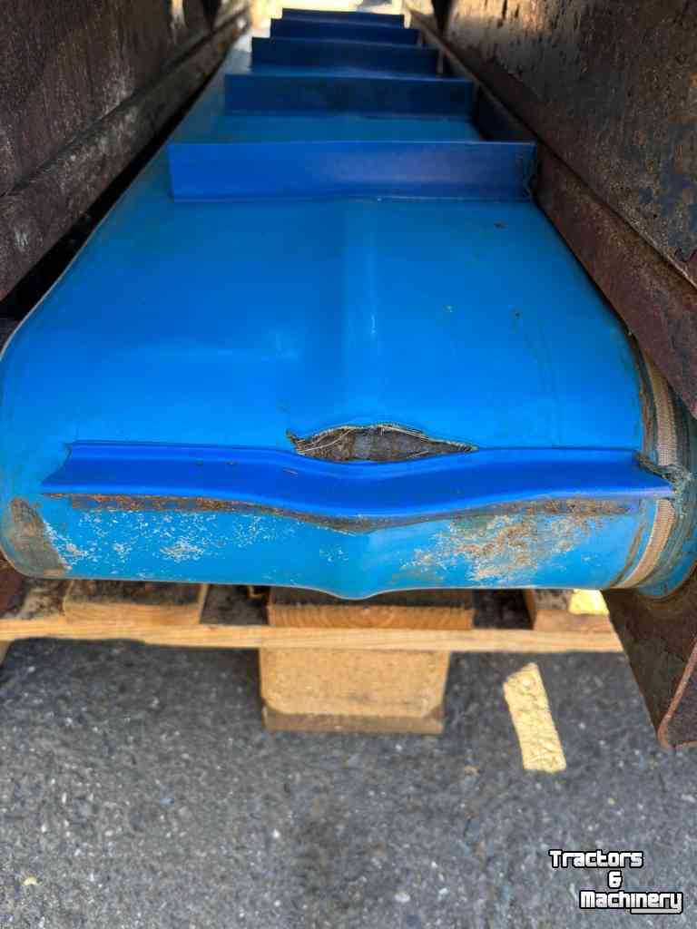Sawdust spreader for boxes VDW Bedding Master XL 150