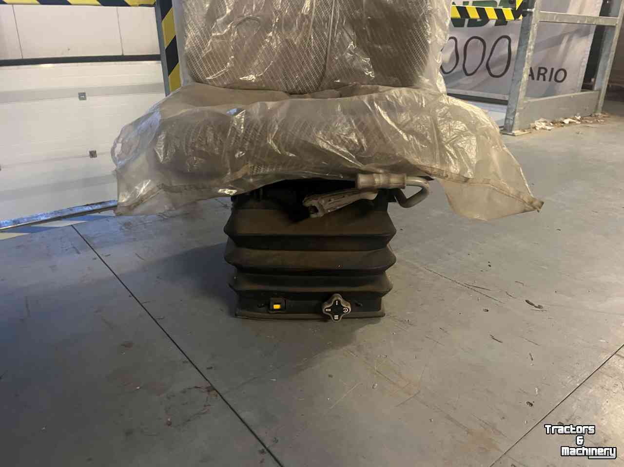 Used parts for tractors Grammer MSG83/520 | Mechanische geveerde stoel