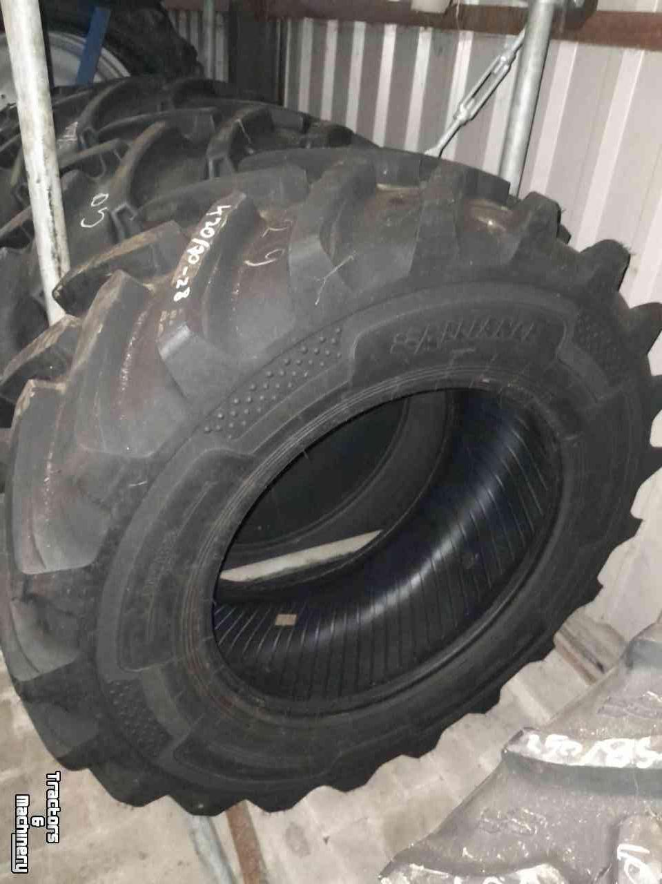 Wheels, Tyres, Rims & Dual spacers Alliance banden set 420/70R28